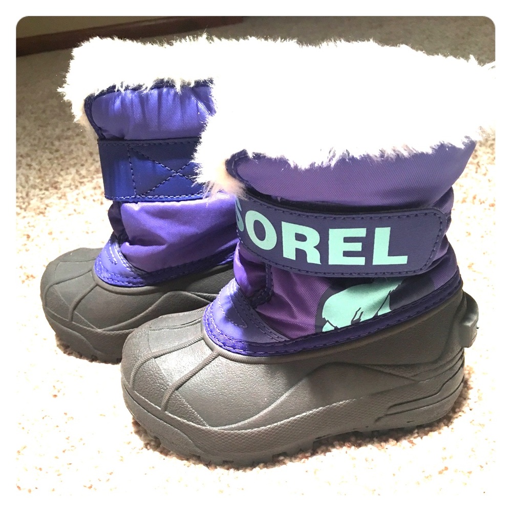 Sorel size 8 toddler snow boots. Great condition
